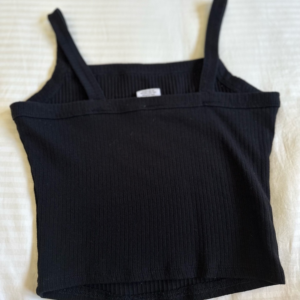 Black square neckline tank top